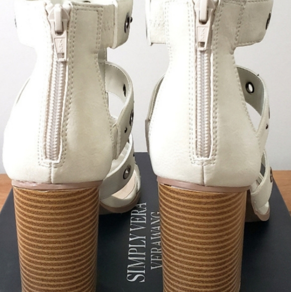 Vera wang booties - Picture 3 of 6
